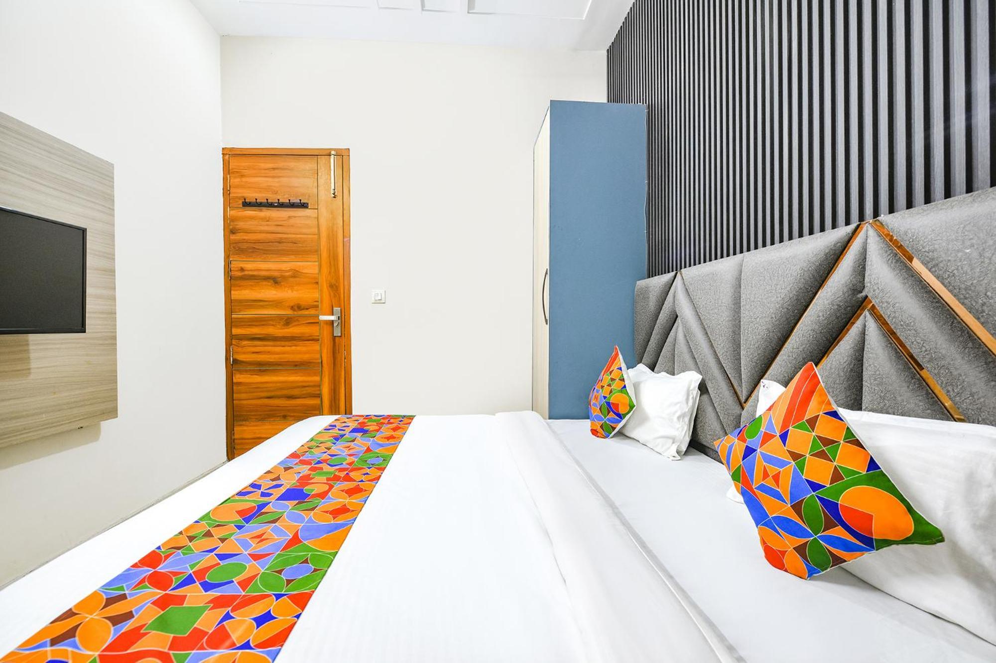 Fabhotel K9 Stay Ludhiana Exterior foto